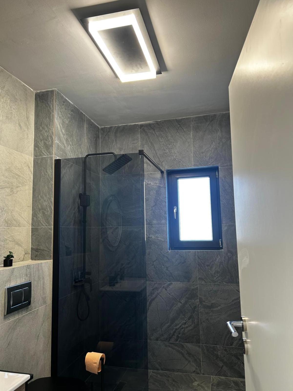 K&K Apartements Craiova Ngoại thất bức ảnh