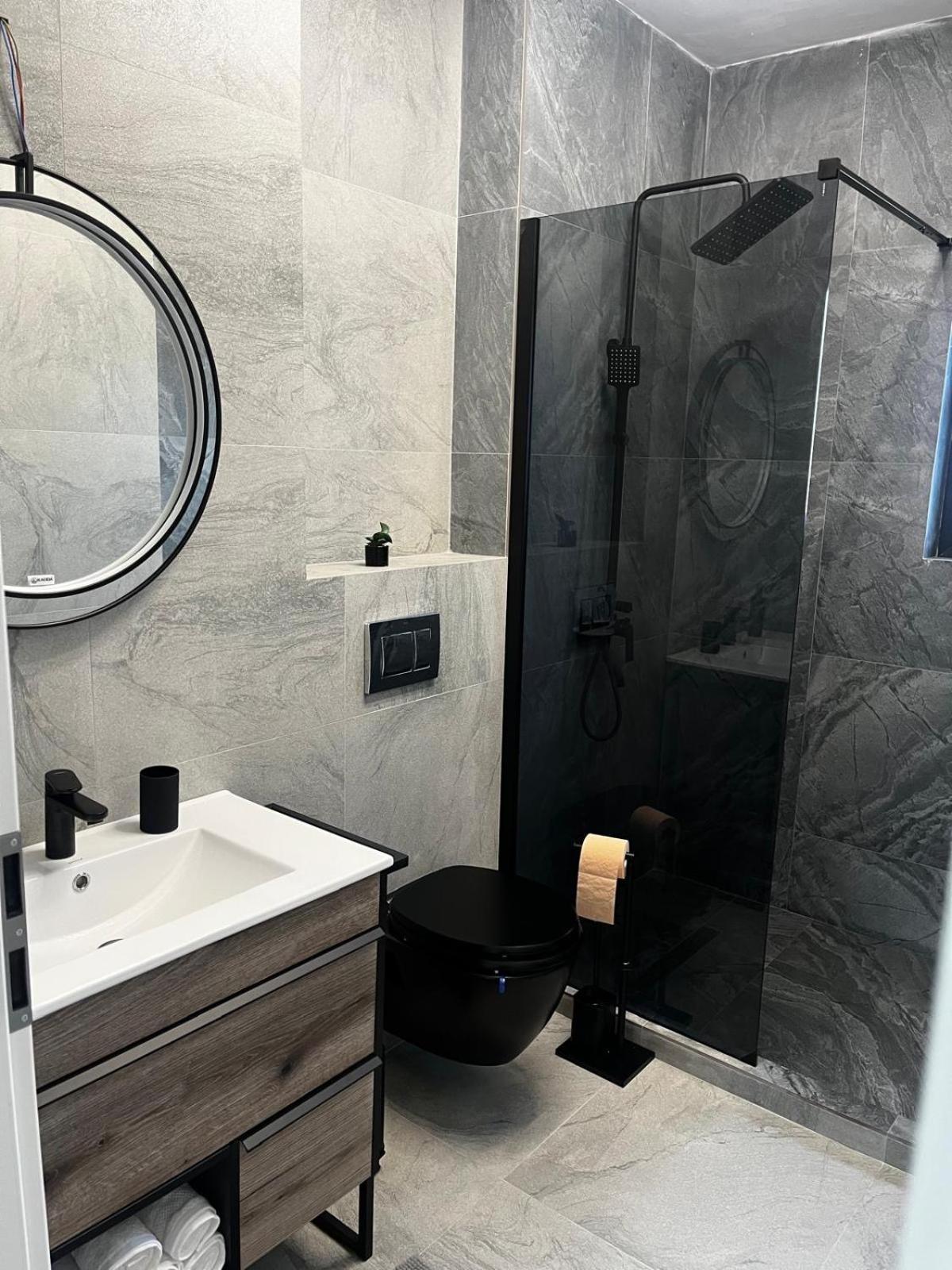 K&K Apartements Craiova Ngoại thất bức ảnh